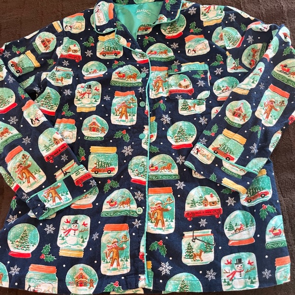 Pajama button top and matching pants - Picture 2 of 5